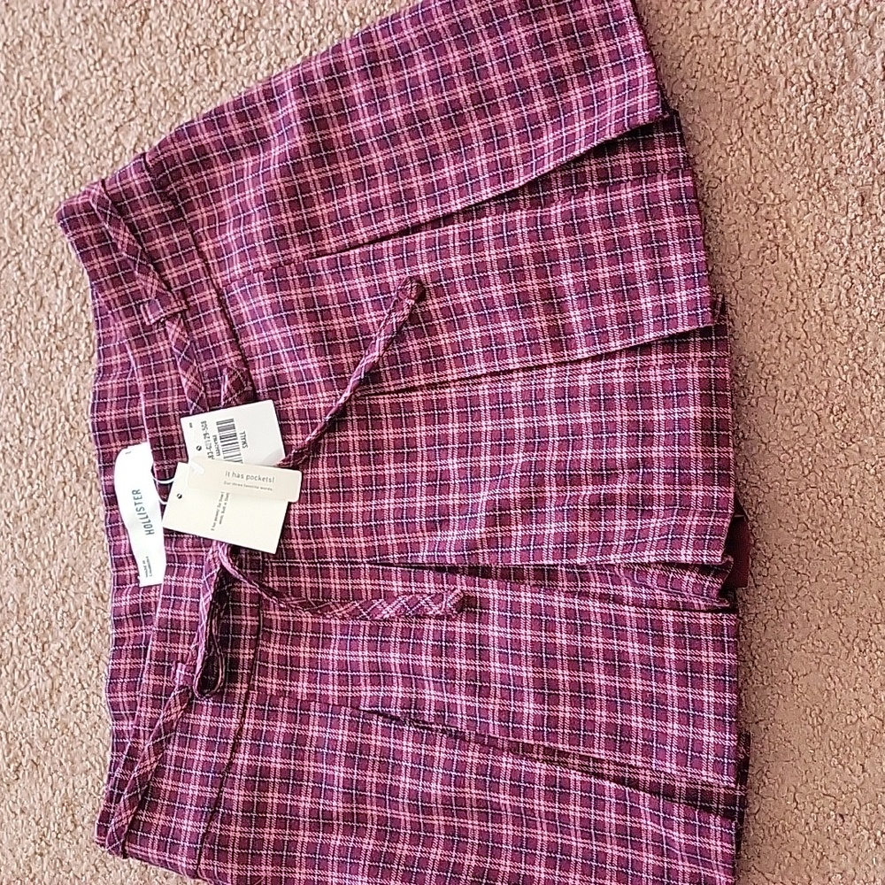 Hollister-Midrise, pleated mini-skort